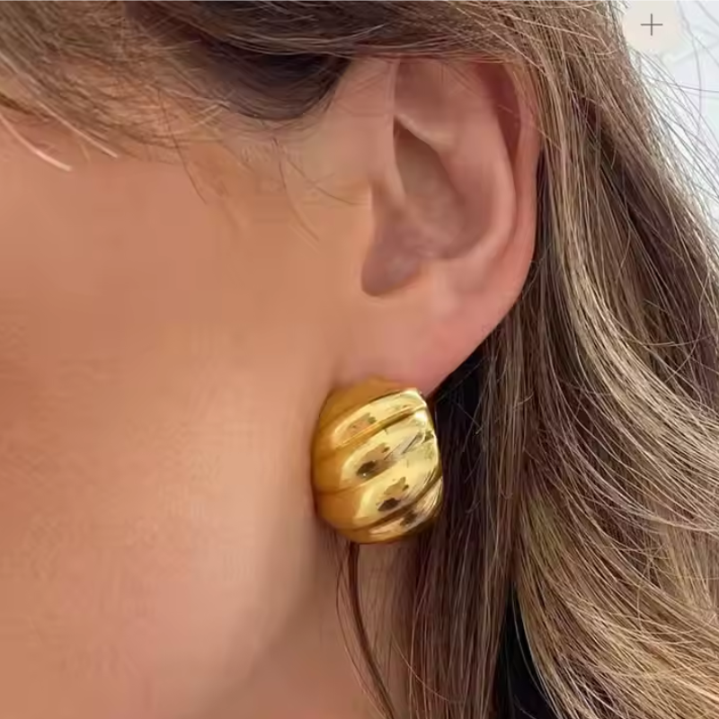 Olivia Earrings- Studs